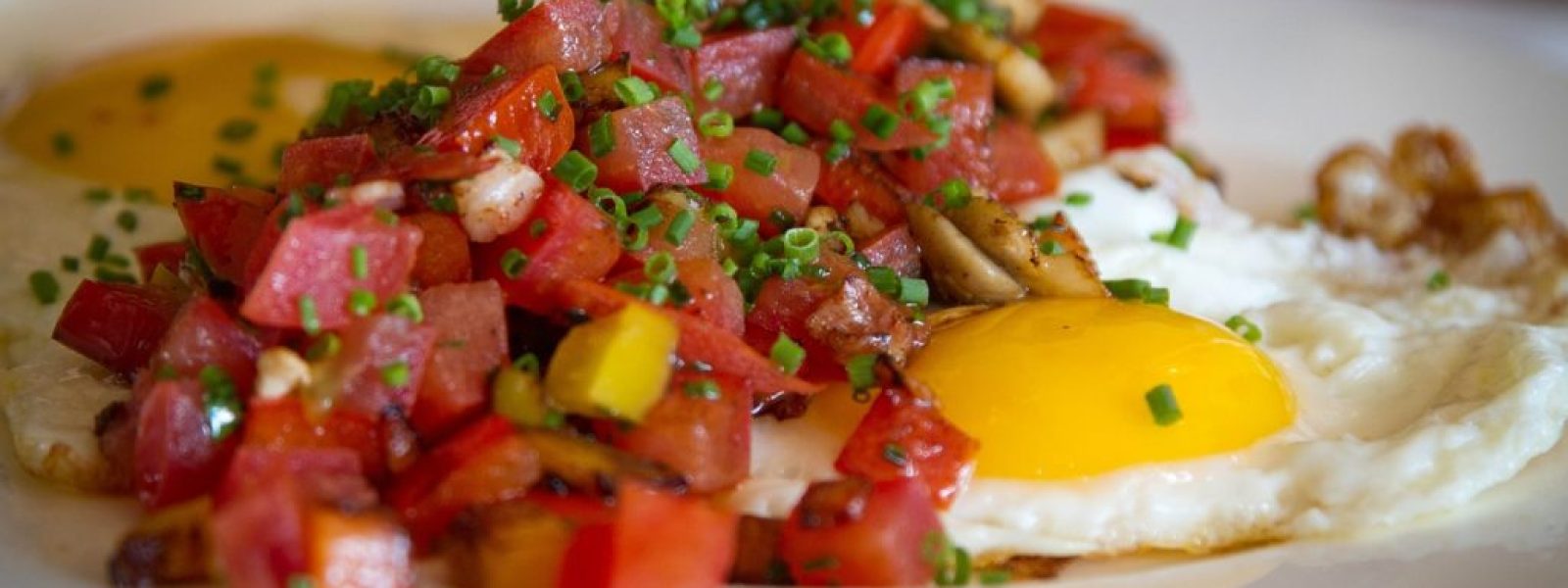 Cercetătorii au spulberat un vechi mit alimentar: consumul de ouă nu duce la creşterea colesterolului